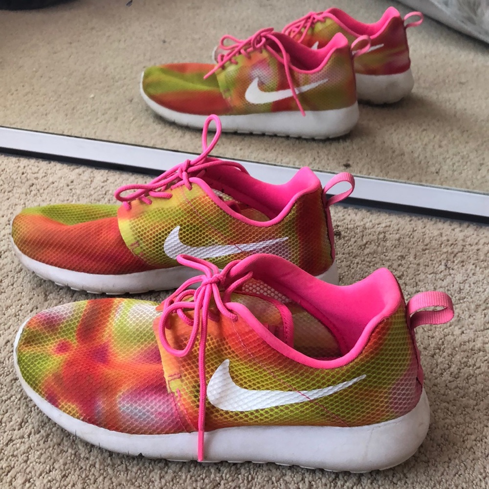 Women’s Nike Roches